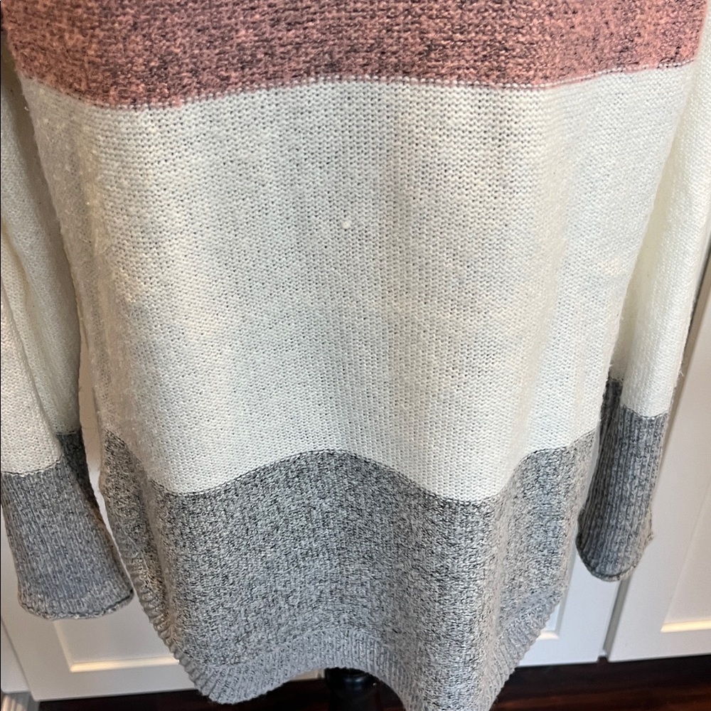 The Slope Colorblock Pullover Sweater - Pink, White, and Gray Size L - Picture 4 of 8